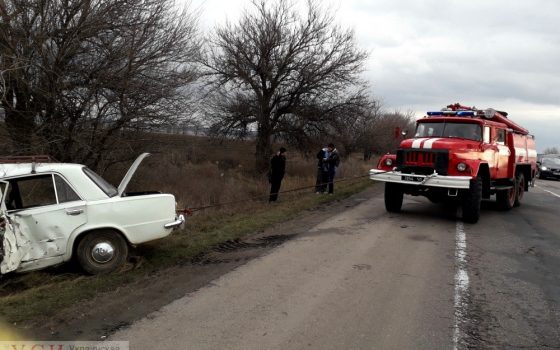 Смертельная авария на трассе Одесса-Киев: водитель влетел в дерево «фото»