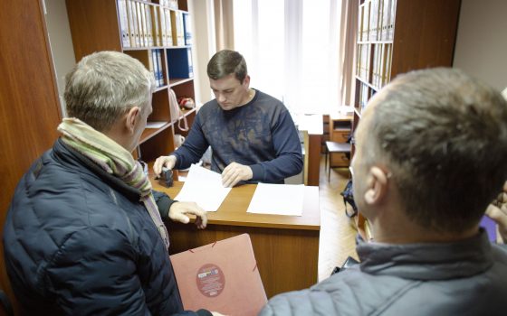 Остановить застройку побережья: активист лично принес чиновникам судебные решения на запрет стройки на Трассе здоровья в Аркадии (фото, документ) «фото»