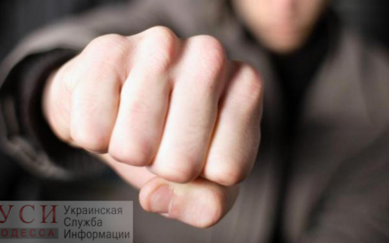 В Одесской области мужчине дали условный срок за то, что он ударил полицейского «фото»