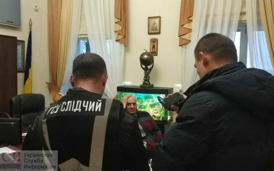 Задержание сотрудников Одесстандартметрологии: их подозревают во взятке, а в самом ведомстве отрицают (фото) usionline.com Задержание сотрудников Одесстандартметрологии: их подозревают во взятке, а в самом ведомстве отрицают (фото) «фото»