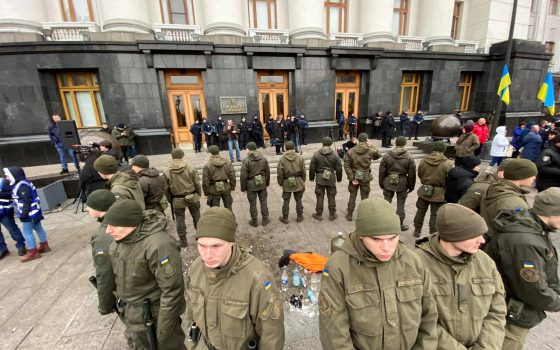 Пикет у Офиса президента: мужчина подпалил себя заживо во время акции протеста медиков (фото, видео) «фото»