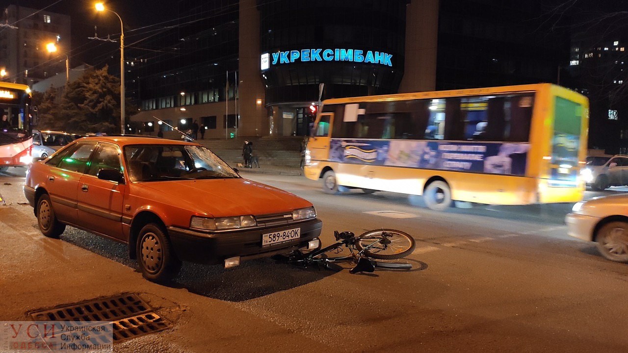 Автомобиль сбил велосипедиста на улице Черняховского (фото) «фото»