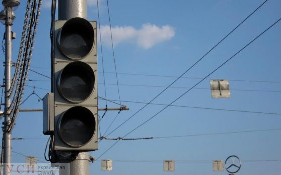 На шести улицах Одессы не работают светофоры из-за отключения электроэнергии «фото»