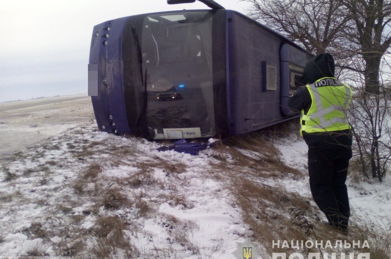 Авария на трассе “Одесса-Киев”: перевернулся рейсовый автобус (фото) ОБНОВЛЕНО «фото»