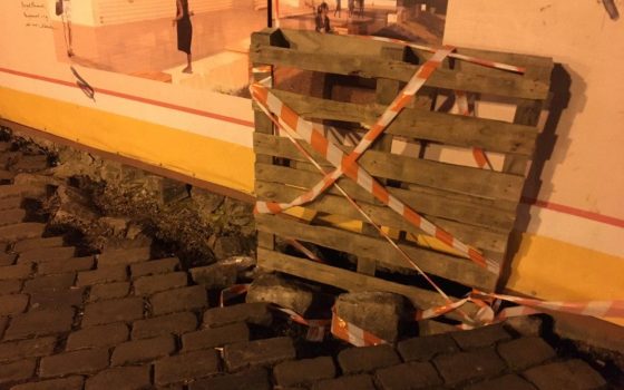 В Одессе на Приморском бульваре образовались провалы из-за проблем с дренажом (фото) usionline.com В Одессе на Приморском бульваре образовались провалы из-за проблем с дренажом (фото) «фото»