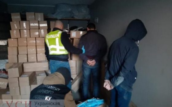 Преступления во время карантина: в Киеве вооруженные грабители украли медицинских масок почти на миллион гривен (фото) «фото»