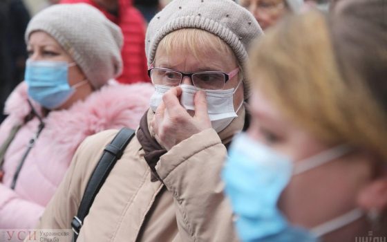 В одесских админцентрах введен масочный режим «фото»