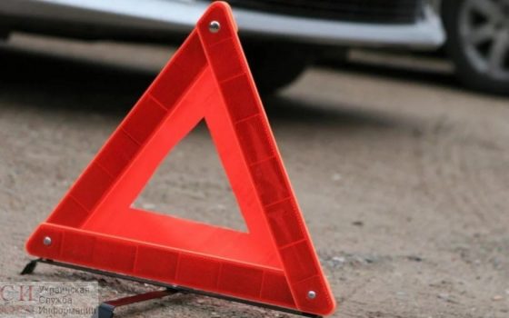 На Балковской перевернулась иномарка: за рулем был полицейский (видео) «фото»