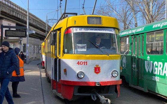 Транспортный коллапс: в мэрии не знают, кого можно перевозить, а кого нет «фото»