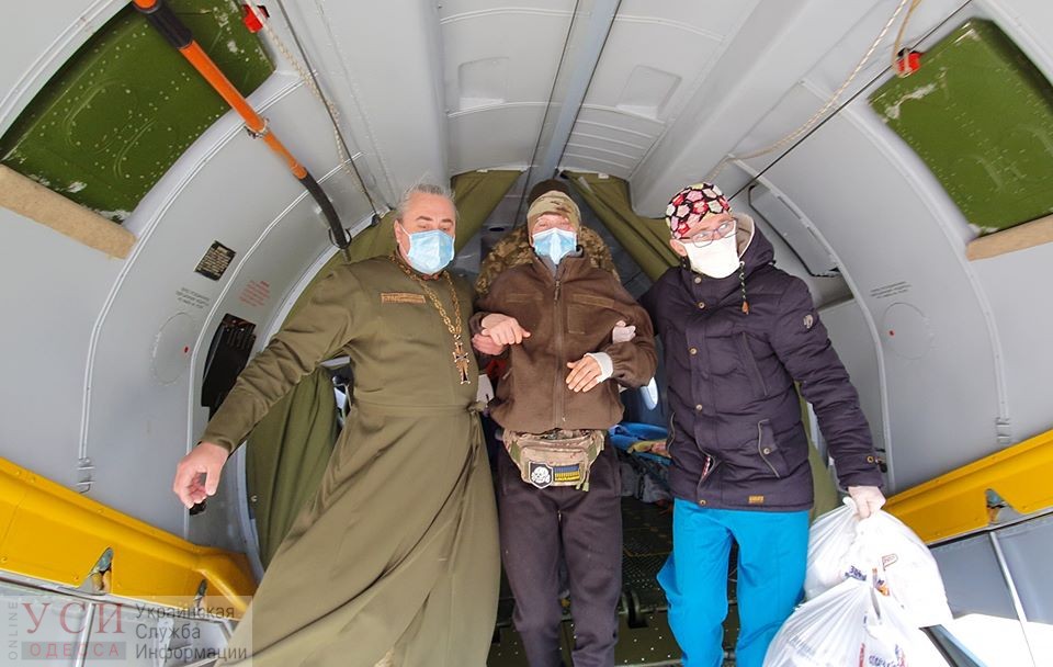 В Одессу прибыл борт с ранеными бойцами (фото) «фото»