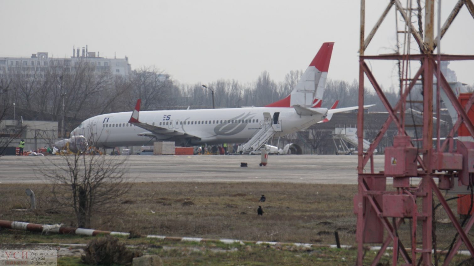 Авария в аэропорту “Одесса”: спустя 3 месяца турецкий “Боинг” решили разобрать на запчасти (фото) «фото»