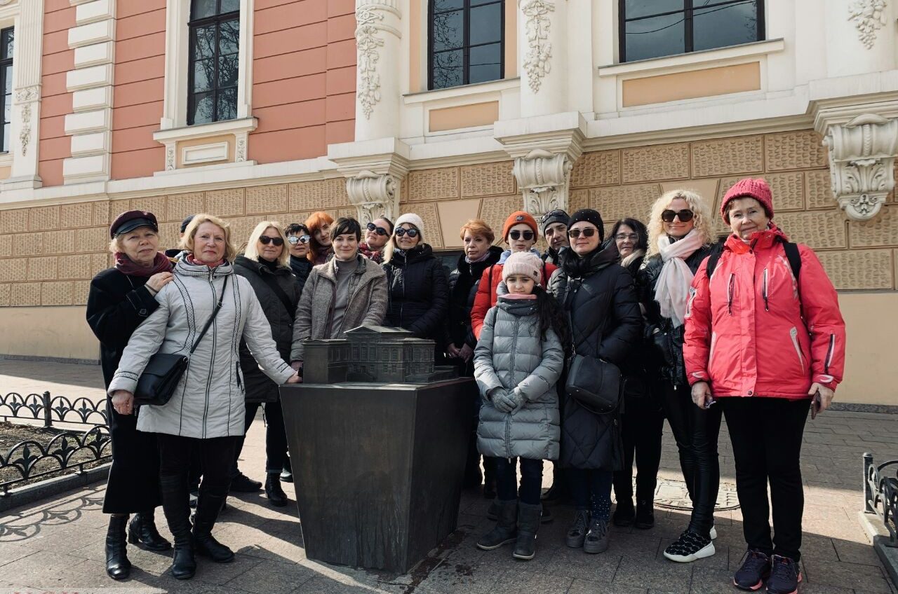 Помощь Бусе: в Одессе прошла вторая благотворительная экскурсия в поддержку слепой собаки (фото) «фото»
