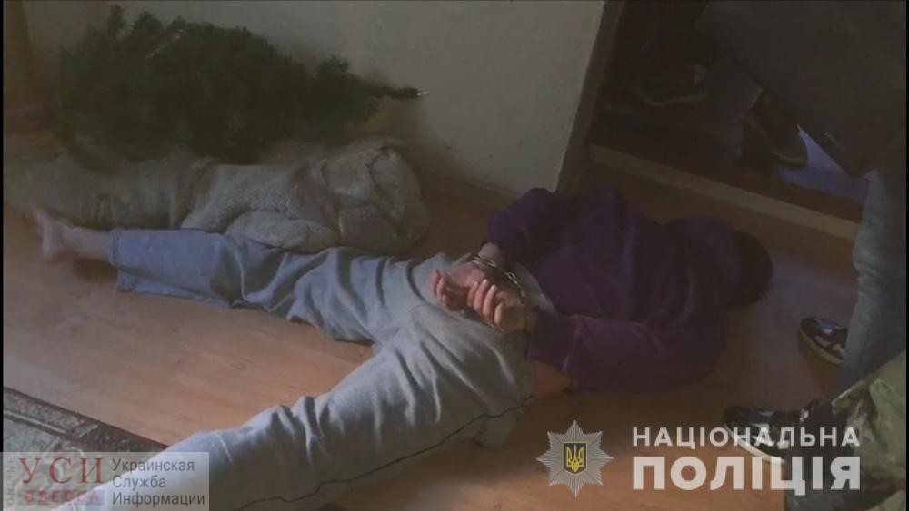 Вскрыли сейф c 20 тысячами долларов – в Одессе четверо в масках ограбили дом предпринимательницы (фото, видео) «фото»