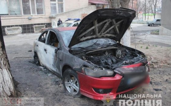 В Белгороде-Днестровском сгорел автомобиль прокурора местной прокуратуры (фото) usionline.com В Белгороде-Днестровском сгорел автомобиль прокурора местной прокуратуры (фото) «фото»