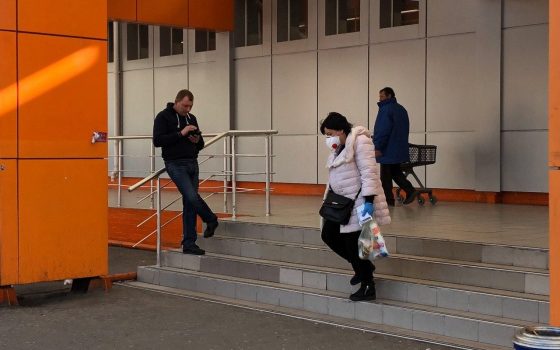 Первые дни карантина в Одессе: люди в масках и закрытые магазины (фоторепортаж) «фото»