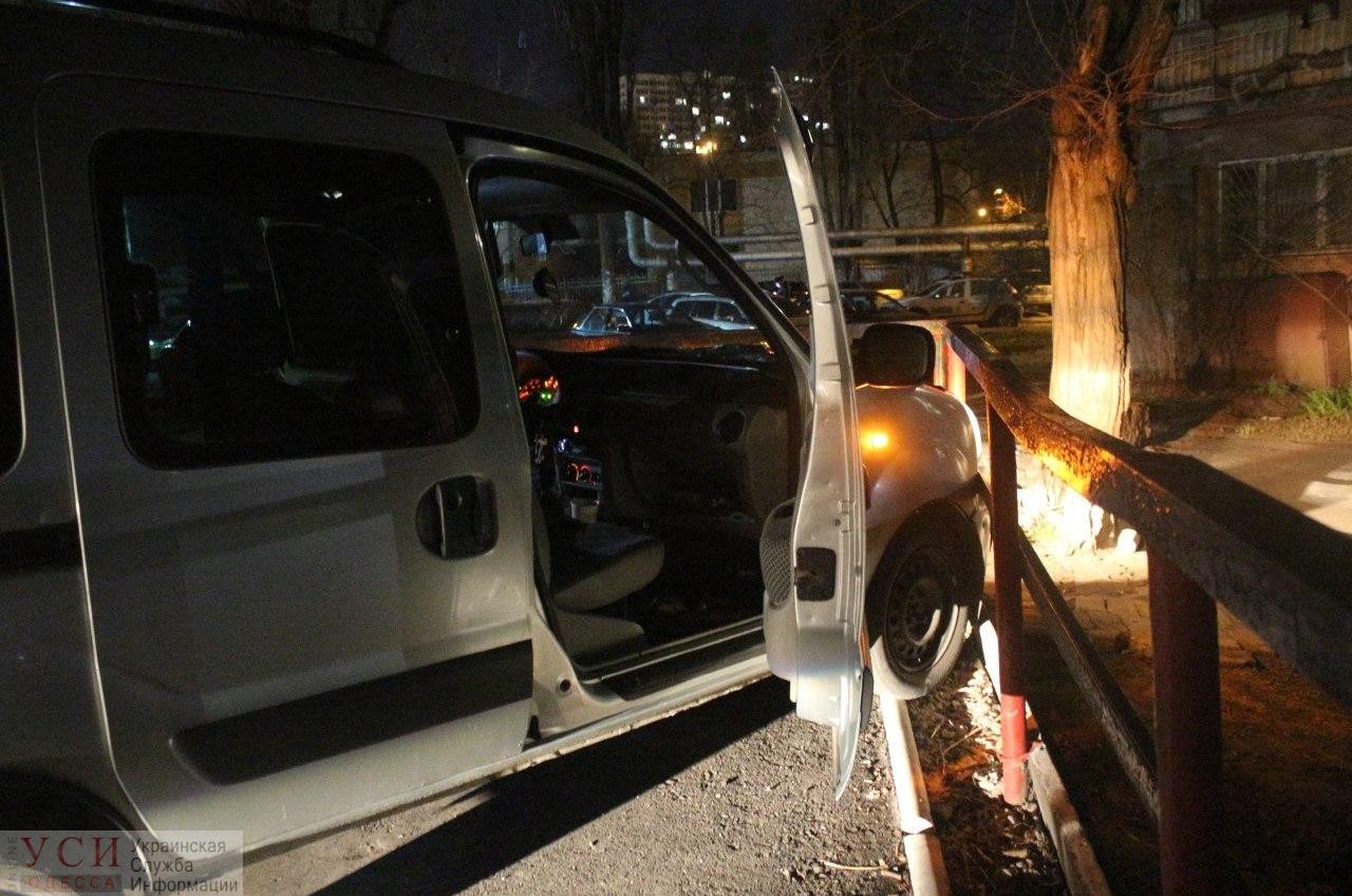 Ночная погоня со стрельбой: в Одессе задержали водителя под действием наркотиков (фото) «фото»