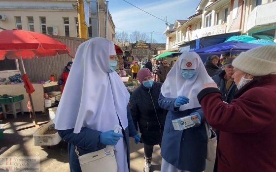 В Одесском монастыре сшили несколько тысяч масок для больниц (фото) «фото»