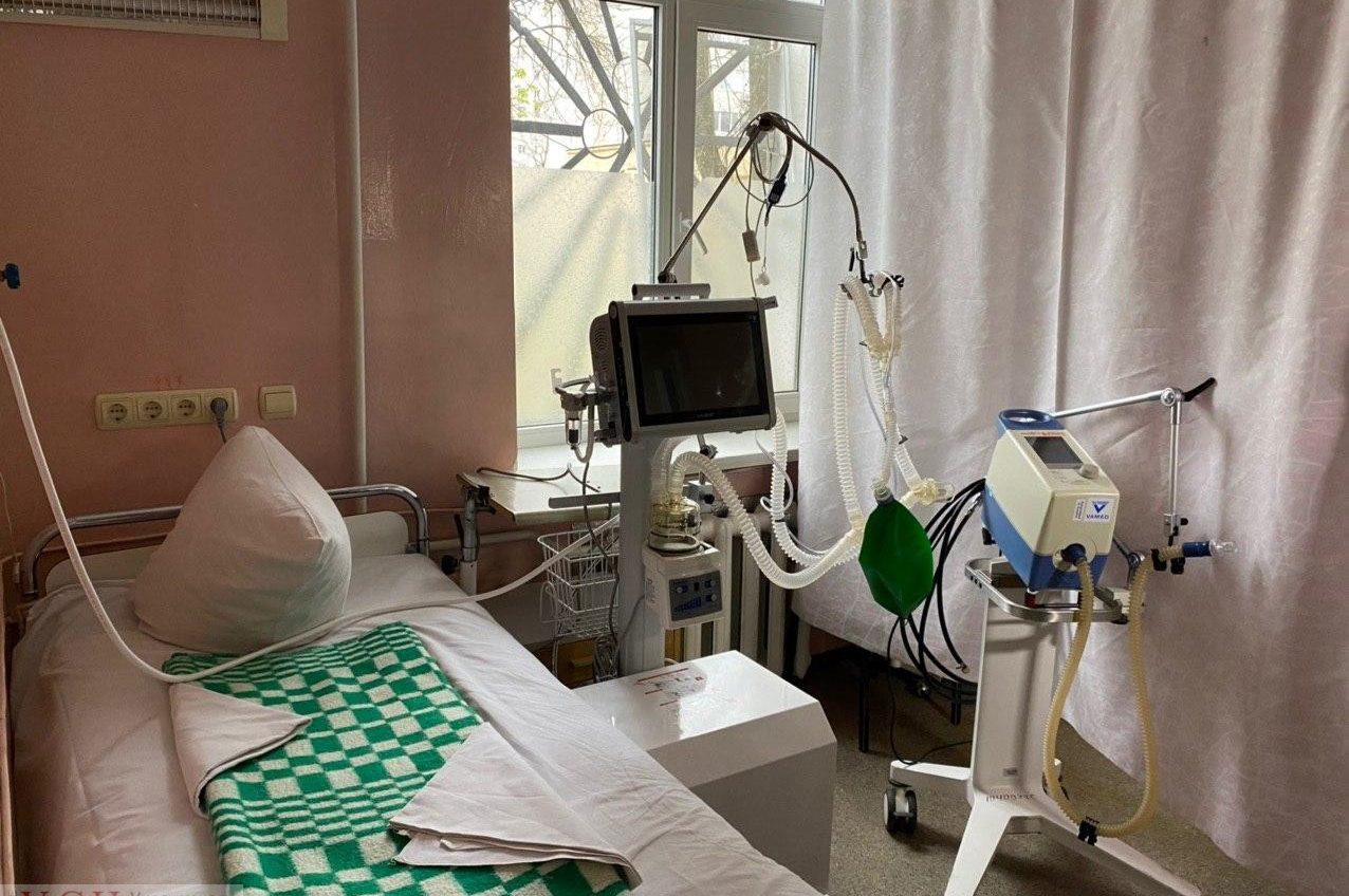 Скандал в больнице водников: врачи говорят, что нет необходимого приема больных коронавирусом, а главврач – отрицает (фото, видео) «фото»