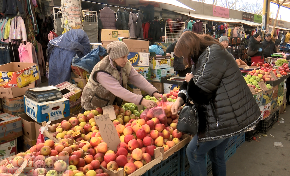 Рынки “7 километр” и “Привоз” работают, несмотря на карантин (фоторепортаж) «фото»