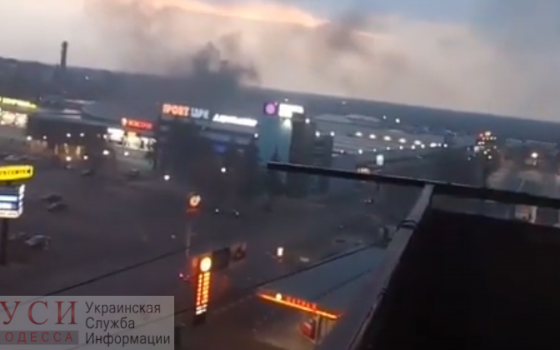 Пожар на Таирова: горит здание “Сити Центра” (видео) ОБНОВЛЯЕТСЯ «фото»