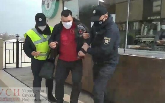 “Комментарий появится где-то”, – главный патрульный Одессы, скрутивший бизнесмена на 15-й Фонтана (видео) usionline.com “Комментарий появится где-то”, – главный патрульный Одессы, скрутивший бизнесмена на 15-й Фонтана (видео) «фото»