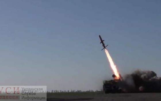 Дунайское пароходство передало две баржи военным: на них испытывали новый ракетный комплекс (видео) «фото»