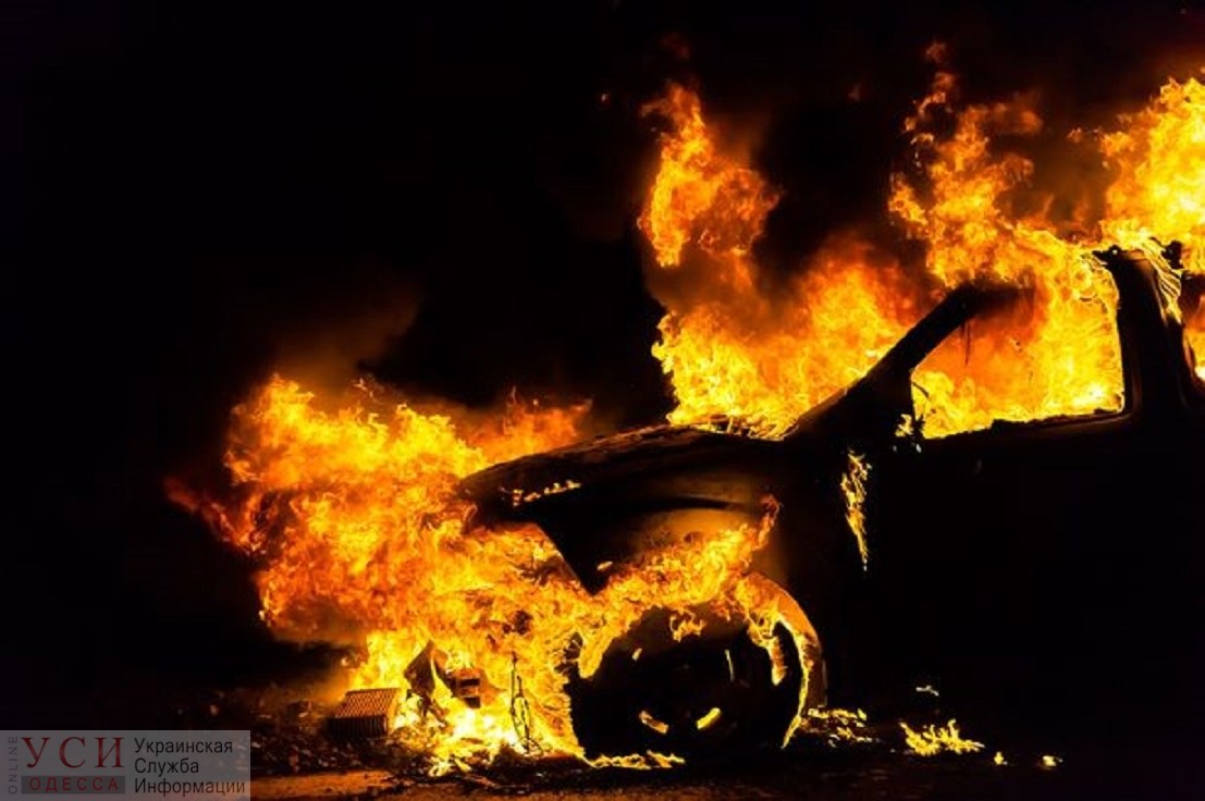 Подробности пожара на Таирова: полностью сгорели три автомобиля и один поврежден частично, – полиция (видео) ОБНОВЛЕНО «фото»