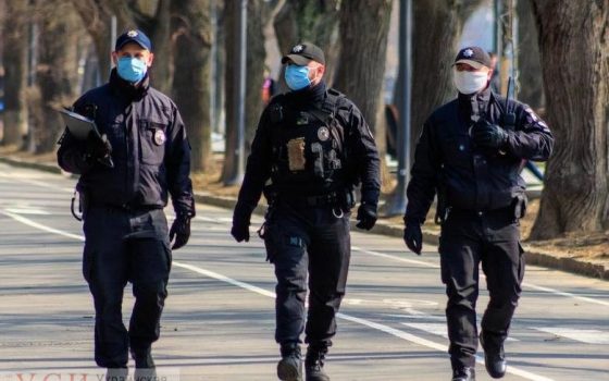 Полиция займется массовым возложением цветов в День освобождения Одессы «фото»