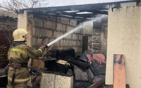 В районе Шкодовой горы горел частный дом: его быстро потушили (фото) «фото»