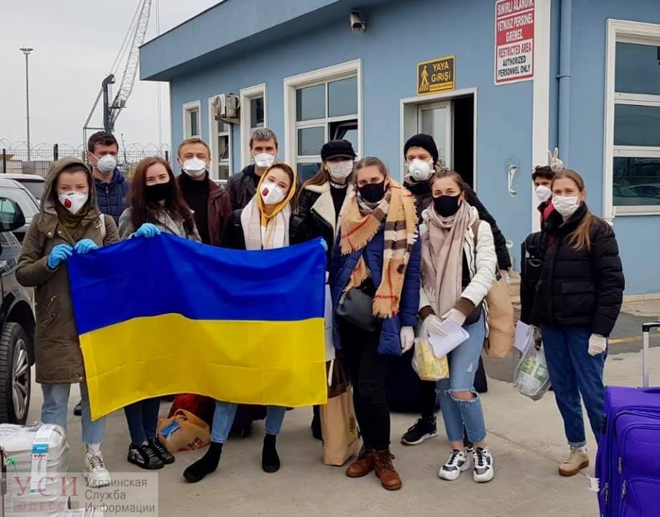 Украинцев из Турции эвакуируют в Черноморск: дома их ждет обсервация (фото) «фото»
