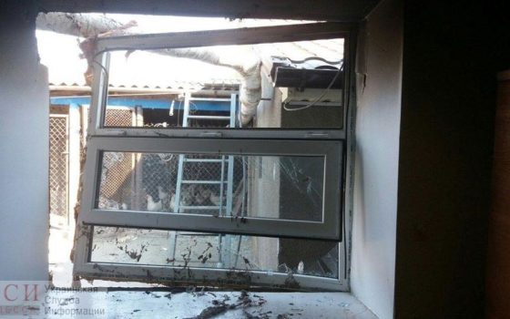 В частном доме вспыхнул газ: двое попали в больницу, выбито окно «фото»