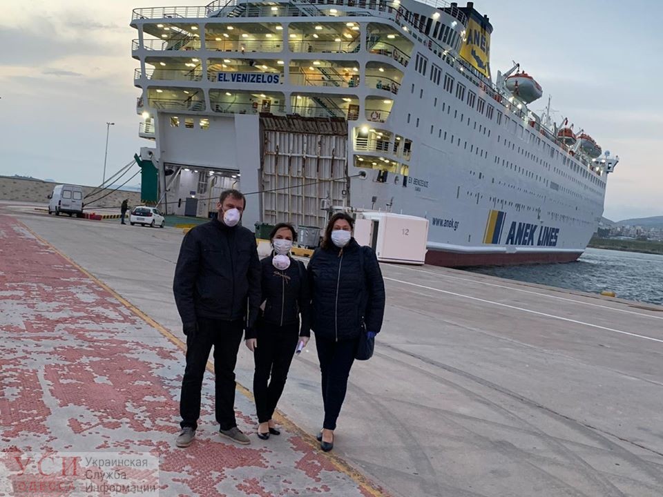 В Украину возвращаются моряки с судна, на котором обнаружили коронавирус (фото) «фото»