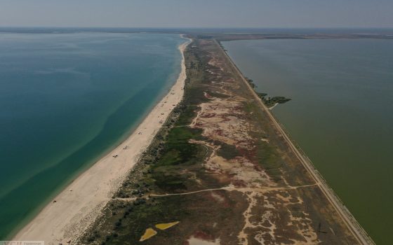 В Одесской области хотят строить курорт на дамбе между Черным морем и Сасыком (видео) «фото»