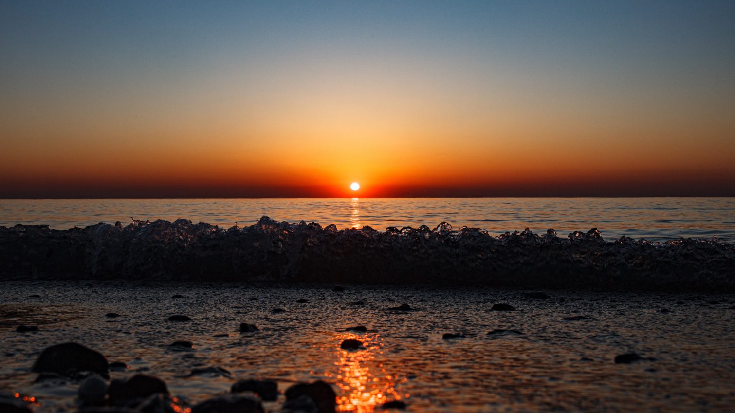 Всевидящее око: как просыпается море в Одессе (таймлапс, фоторепортаж) «фото»