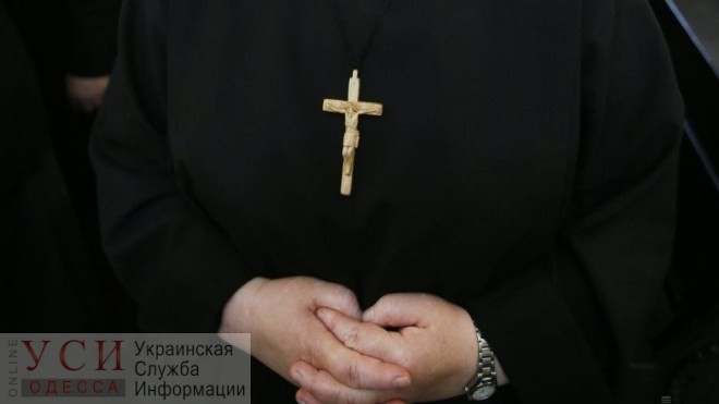 Один священник на один большой квартал: как в Одессе предлагают праздновать Пасху (инфографика) «фото»