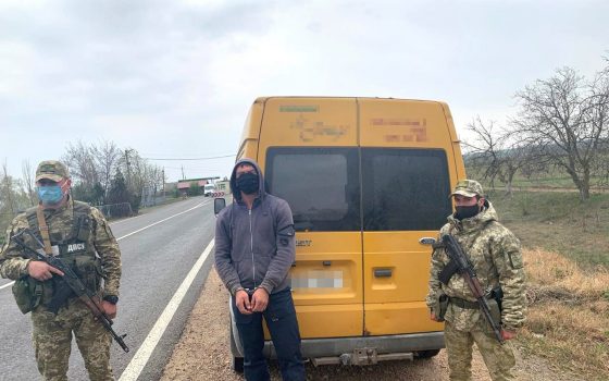 За незаконный въезд на территорию Одесской области у иностранца конфисковали микроавтобус (фото) «фото»