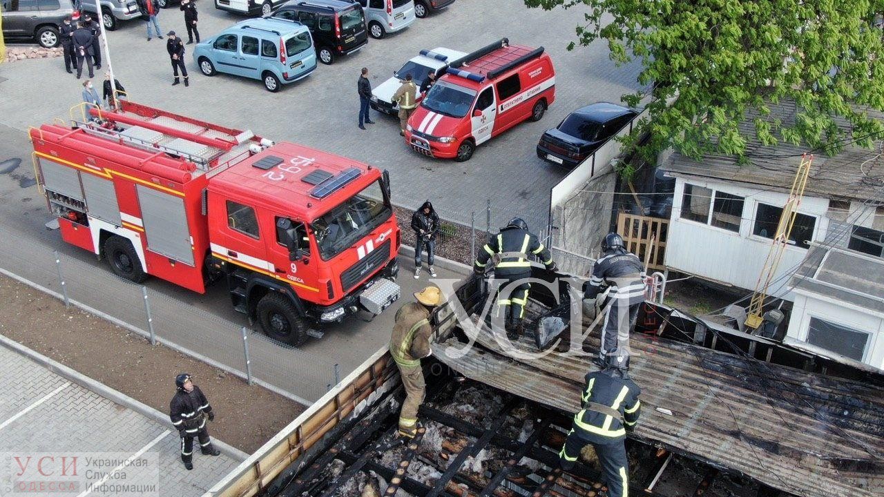 На Черемушках горел автосалон: пожарные оперативно потушили огонь (фото, аэросъемка) «фото»