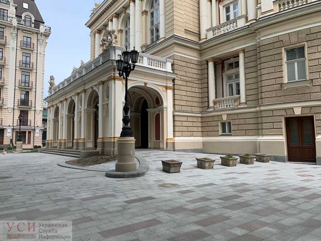 Фирма депутата горсовета выложила плитку в Пале-Рояле почти за 4 миллиона гривен (фото) «фото»
