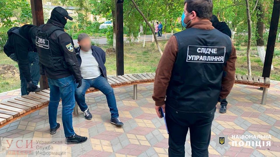 Незаконные сделки с недвижимостью и вымогательство: в Одесской области задержали “черных” риелторов (фото) «фото»