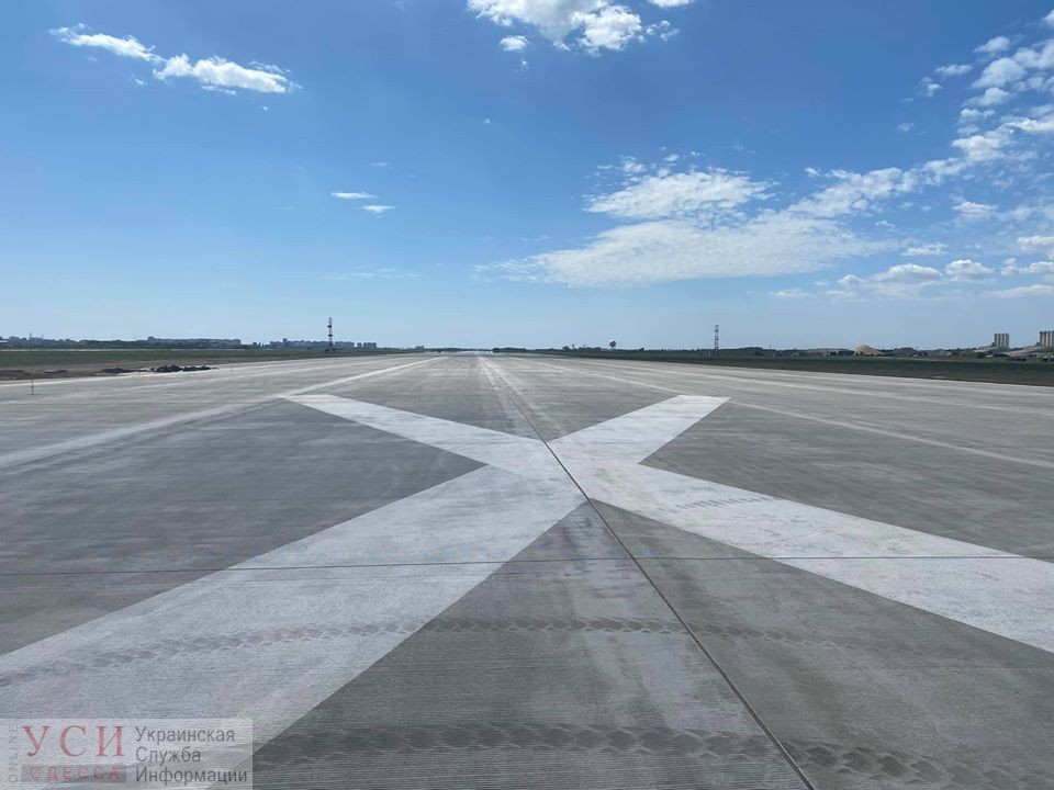 Строительство новой “взлетки” Одесского аэропорта подходит к концу (видео) «фото»