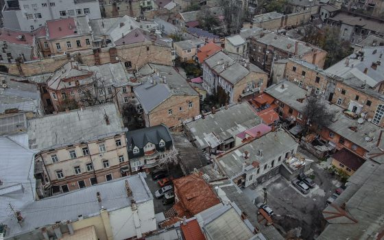 После серии обвалов в Одессе начали проверку старых жилых домов «фото»