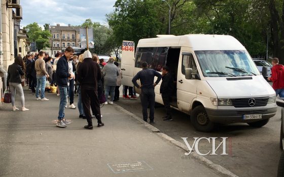 В Одессе от Привоза ходят маршрутки лишь одного направления, пока все остальные ждут разрешения (фото) «фото»