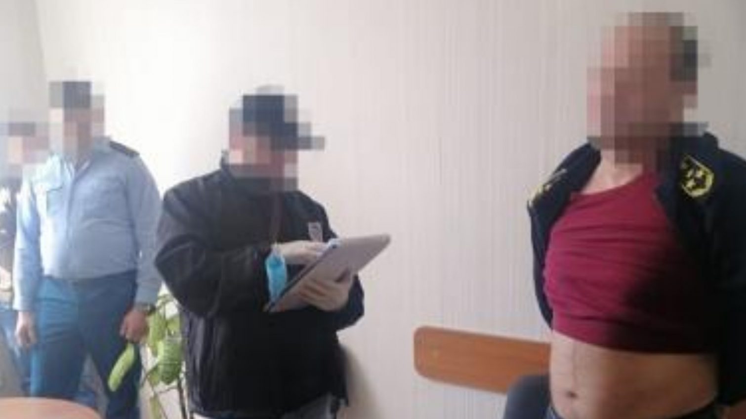 Коррупционная схема руководства Одесской таможни: двух подозреваемых отправили в СИЗО (фото) «фото»