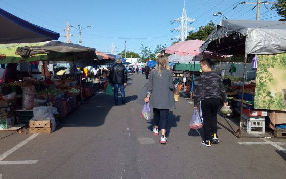 Пустынные и в хлорке, – как выглядят вечером карантинные рынки Одессы (фото) «фото»