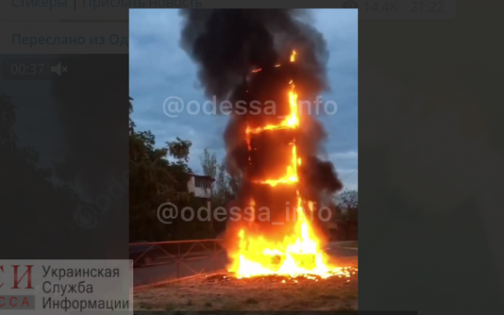 Возле Горбатого моста горела заправка (видео) «фото»