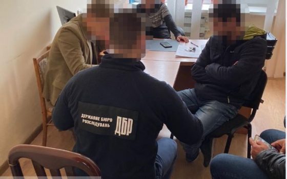 Полицейским, избившим водителя и пассажира в Белгороде-Днестровском, грозит до 8 лет тюрьмы «фото»