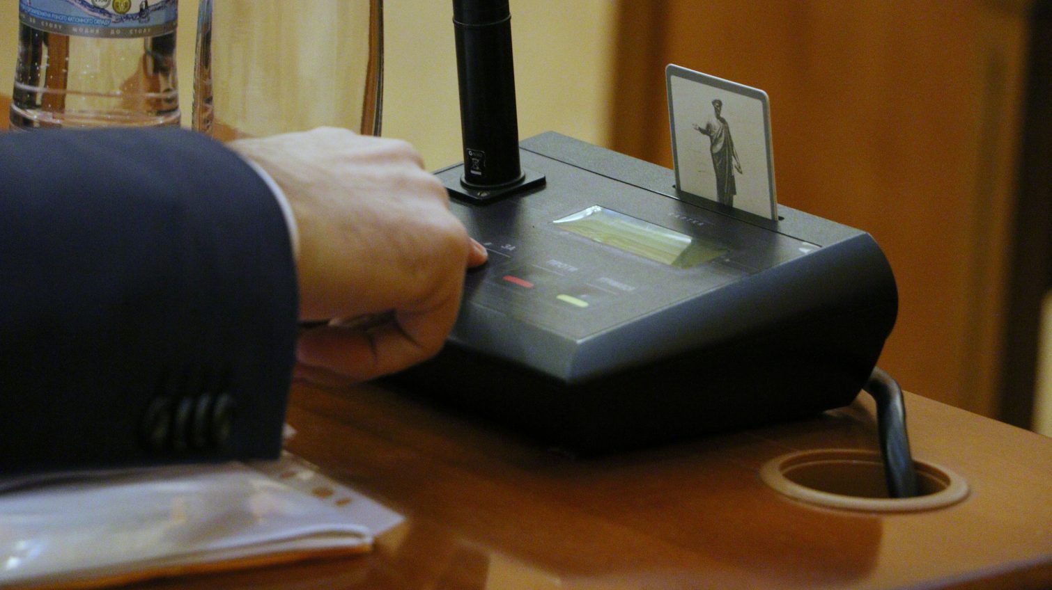 Труханов созывает сессию: на повестке – бюджет, приватизация коммунсобствености и передача земли «фото»