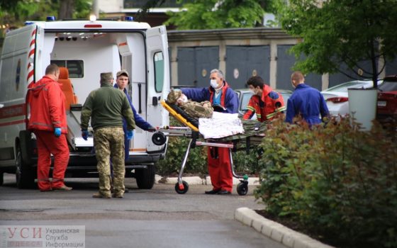 В Одессу спецборт доставил 12 раненных на Донбассе бойцов: четверо из них в тяжелом состоянии (фото) «фото»