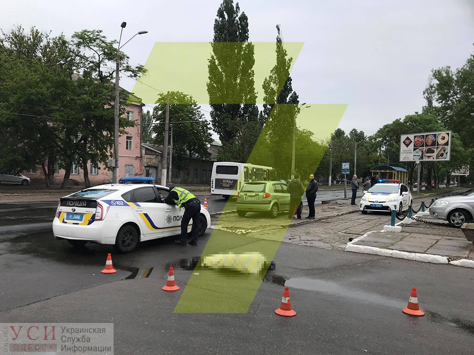В Одессе маршрутка насмерть сбила пешехода (фото) «фото»