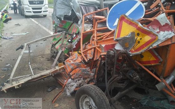 В аварии на трассе Одесса-Киев погиб работник дорожной службы (фото) «фото»